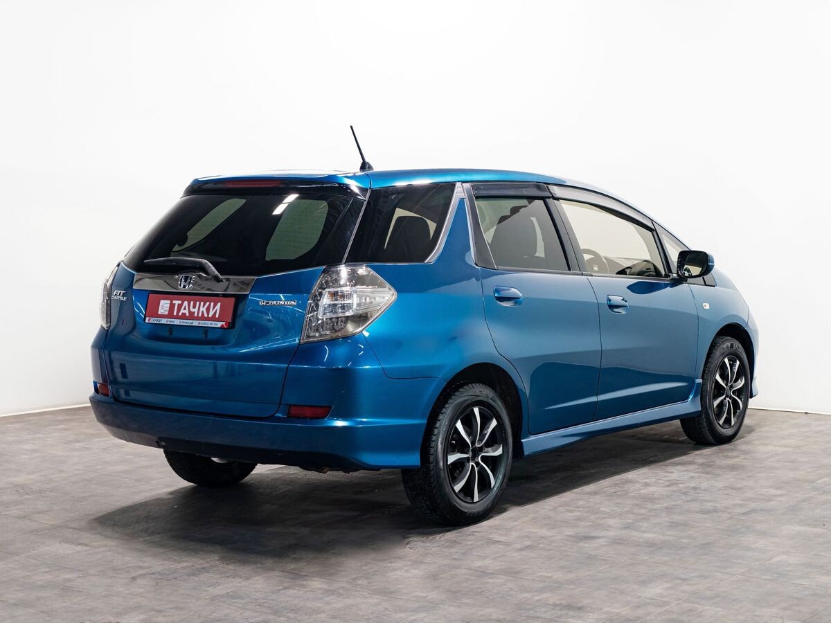 Honda Fit Shuttle 2013 - фото автомобиля
