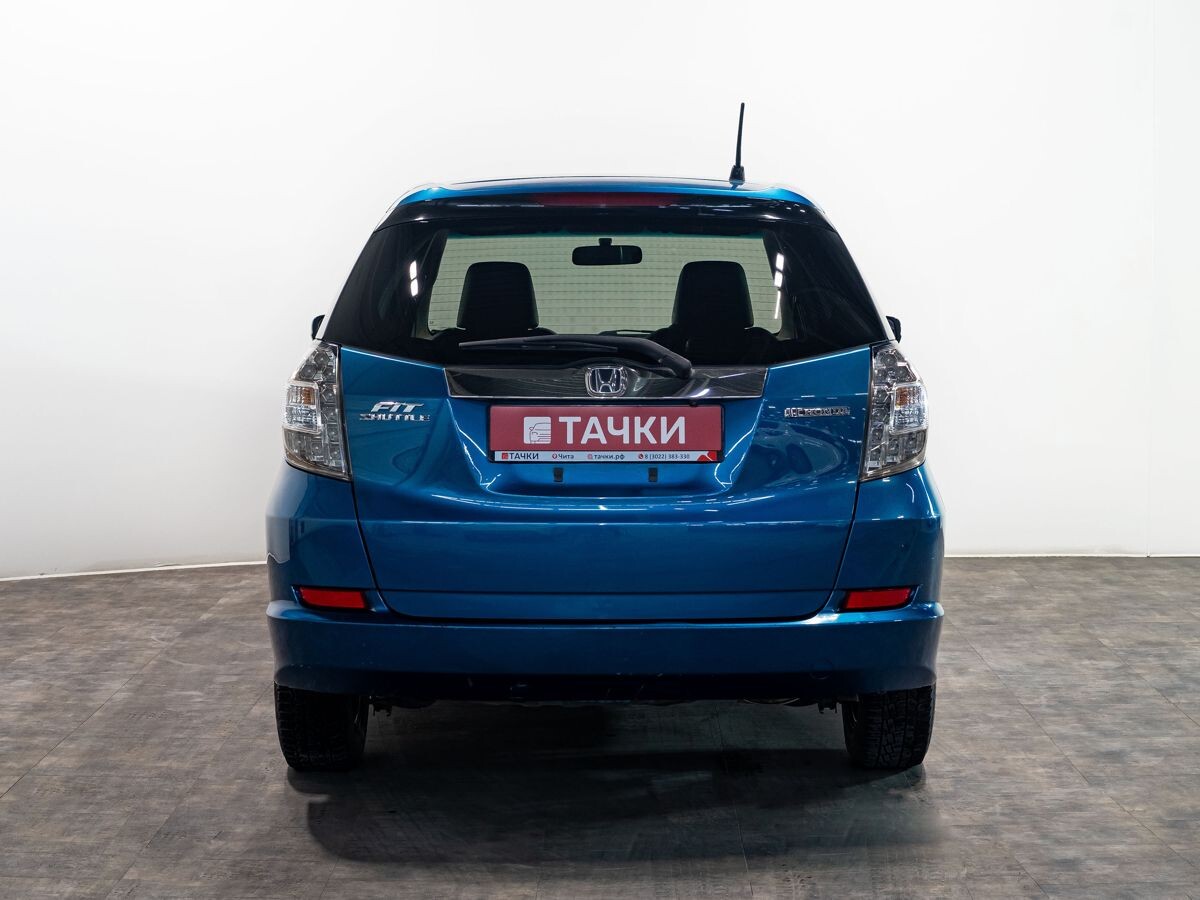 Honda Fit Shuttle 2013 - фото автомобиля