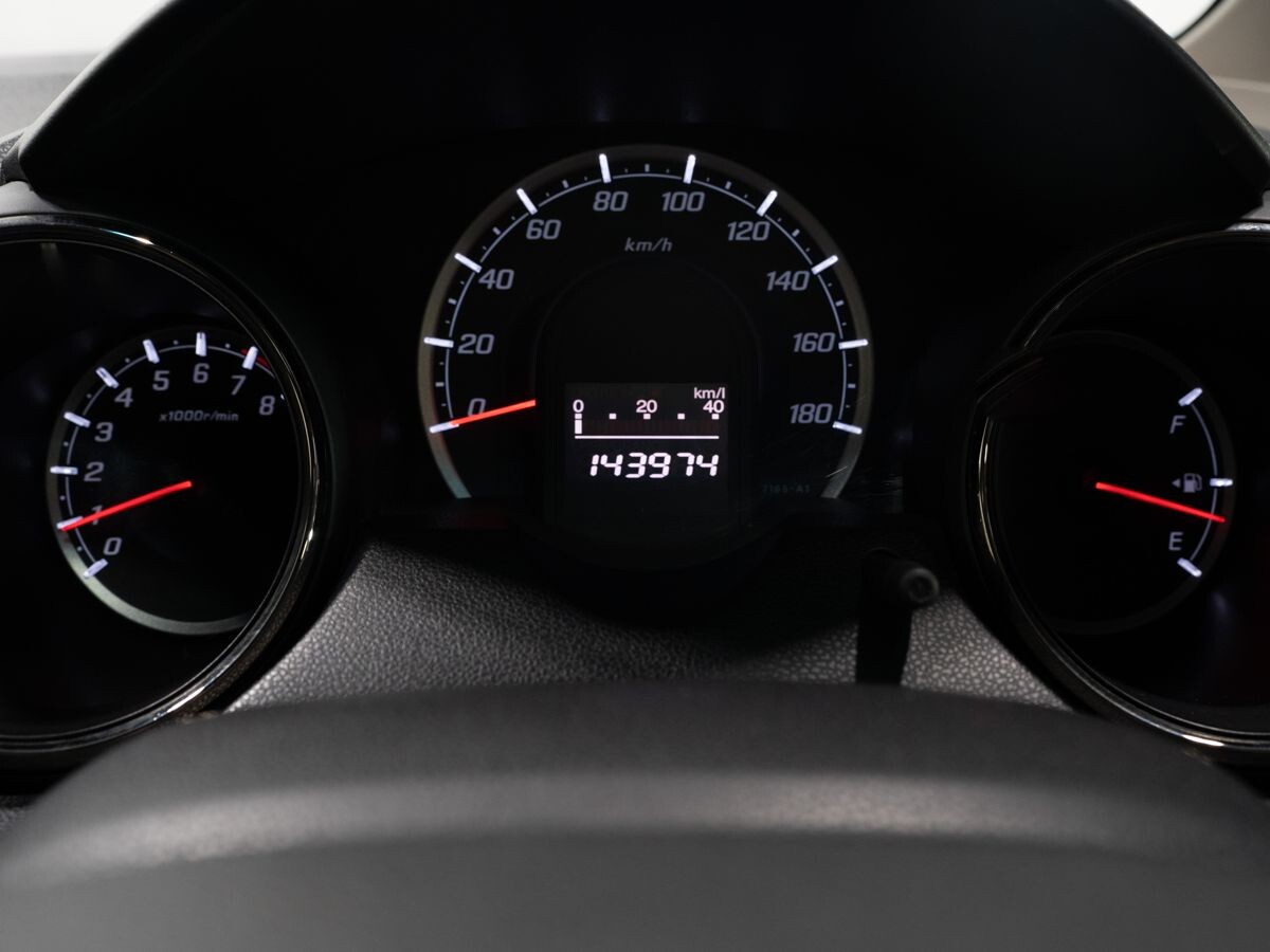 Honda Fit Shuttle 2013 - фото автомобиля