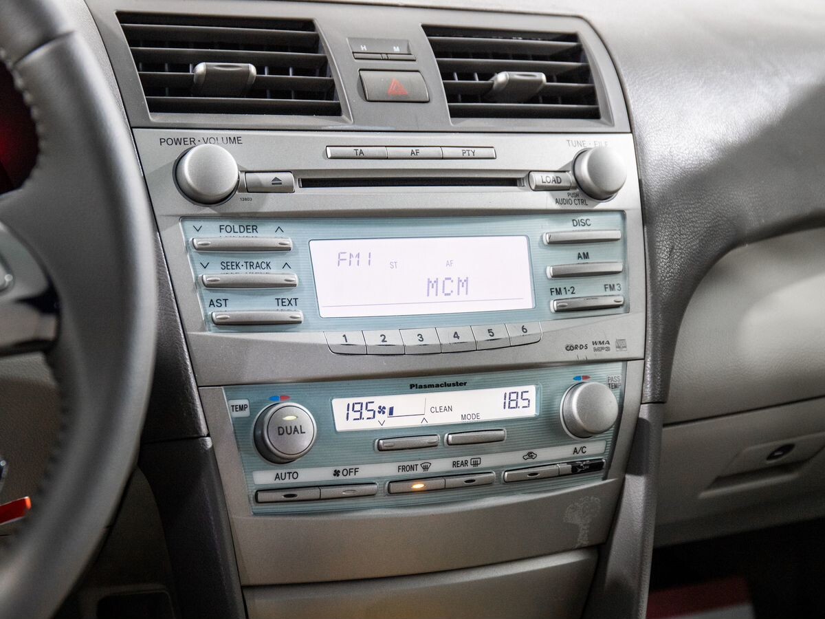 Toyota Camry 2007 - фото автомобиля