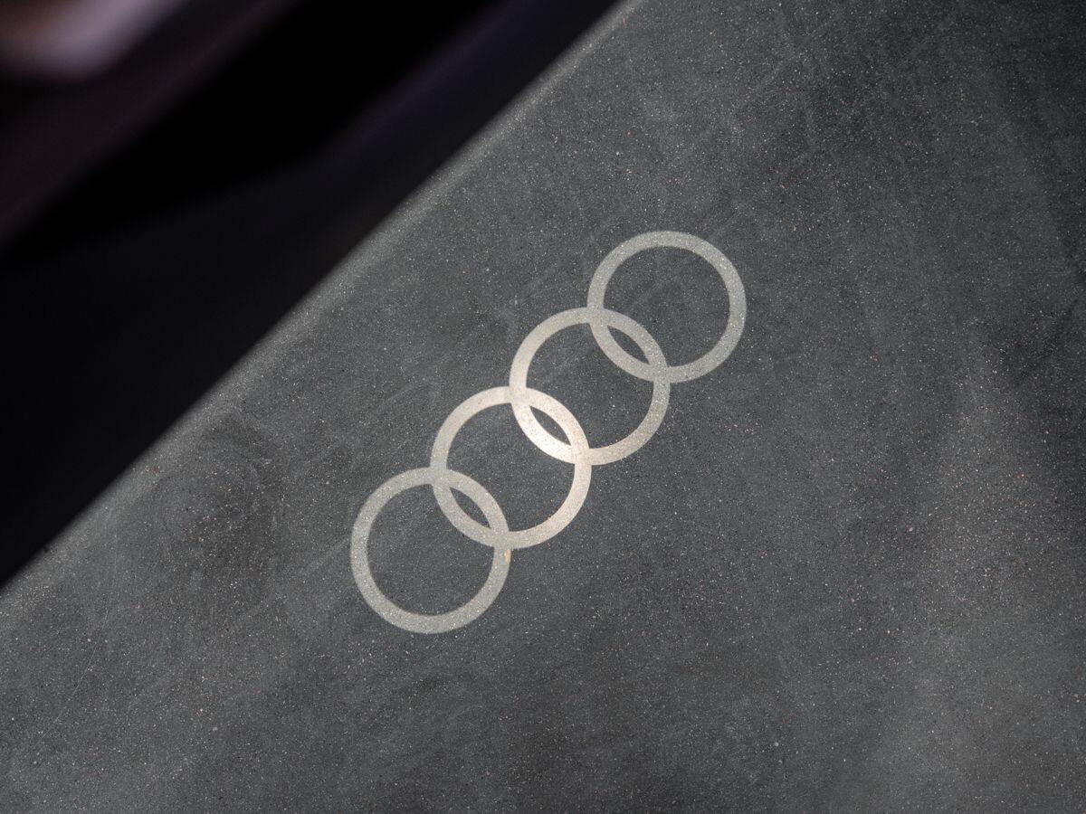 Audi Q3 2021 - фото автомобиля