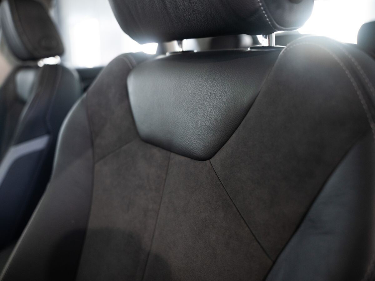 Audi Q3 2021 - фото автомобиля