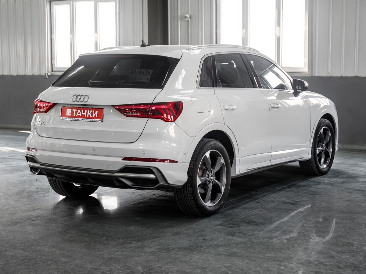Audi Q3 2021 - фото автомобиля