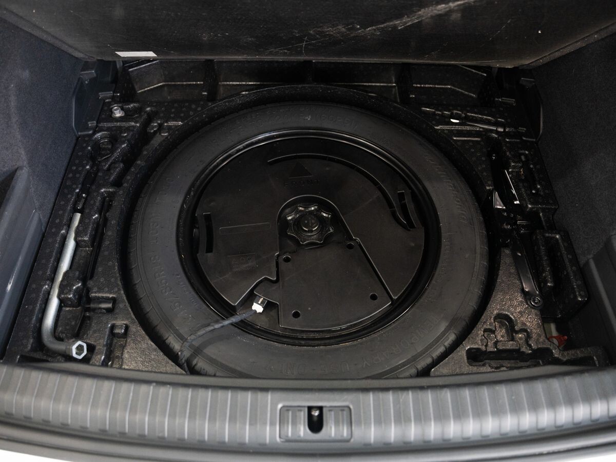 Audi Q3 2021 - фото автомобиля