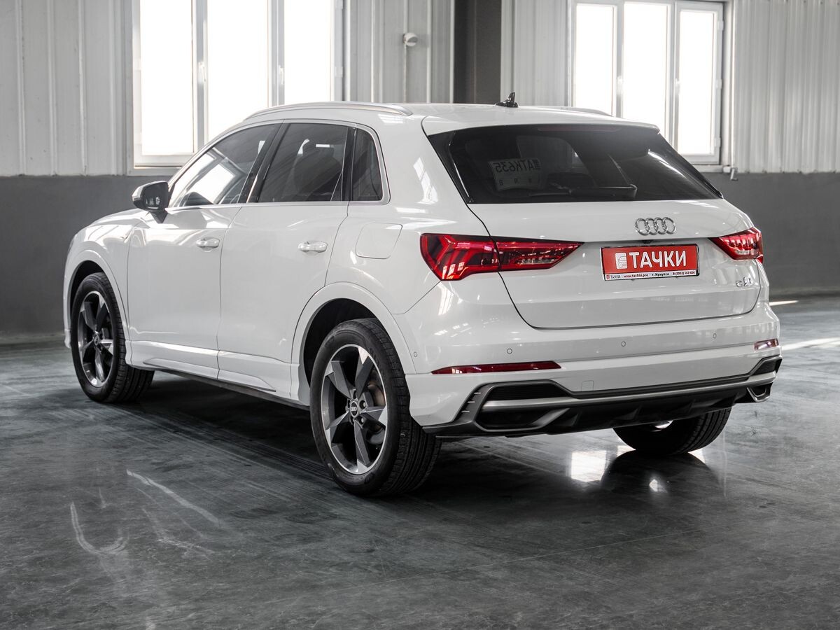 Audi Q3 2021 - фото автомобиля