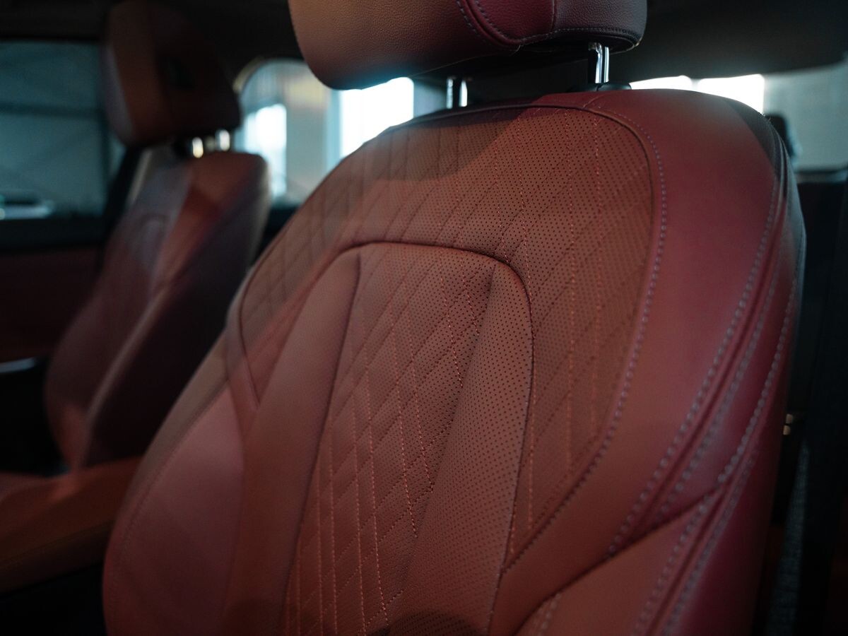 BMW 3 серии 2022 - фото автомобиля