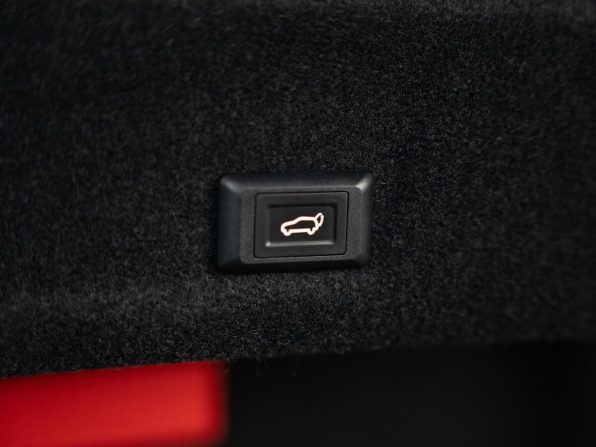 BMW 3 серии 2022 - фото автомобиля