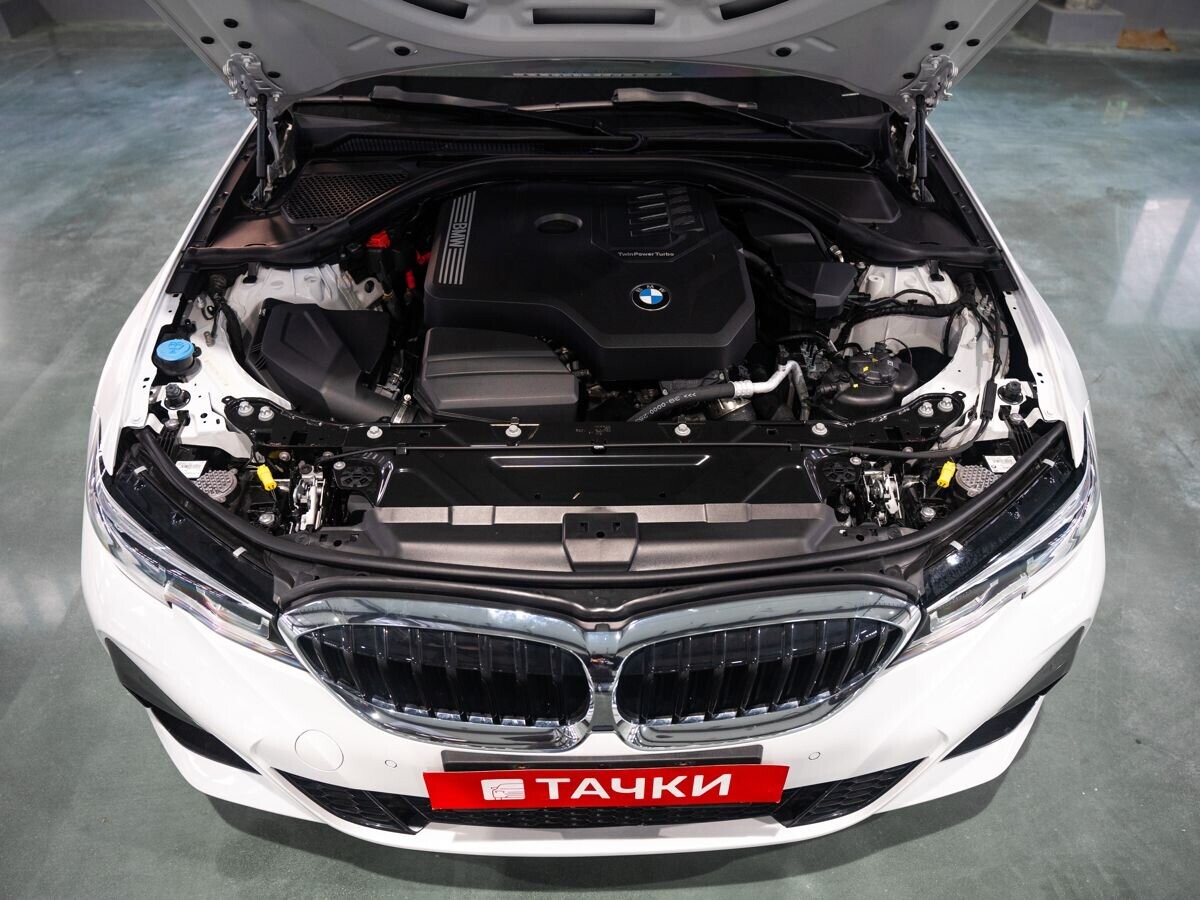 BMW 3 серии 2022 - фото автомобиля