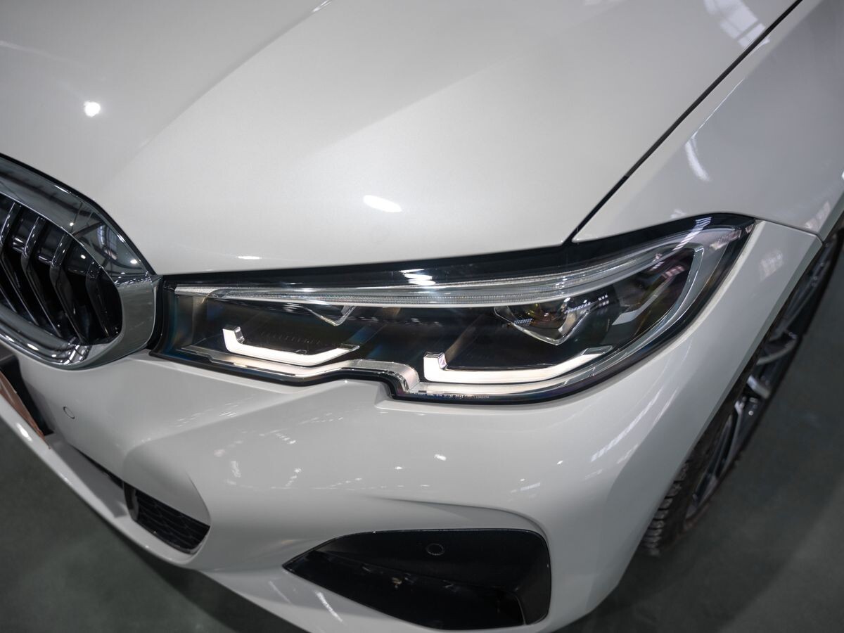 BMW 3 серии 2022 - фото автомобиля
