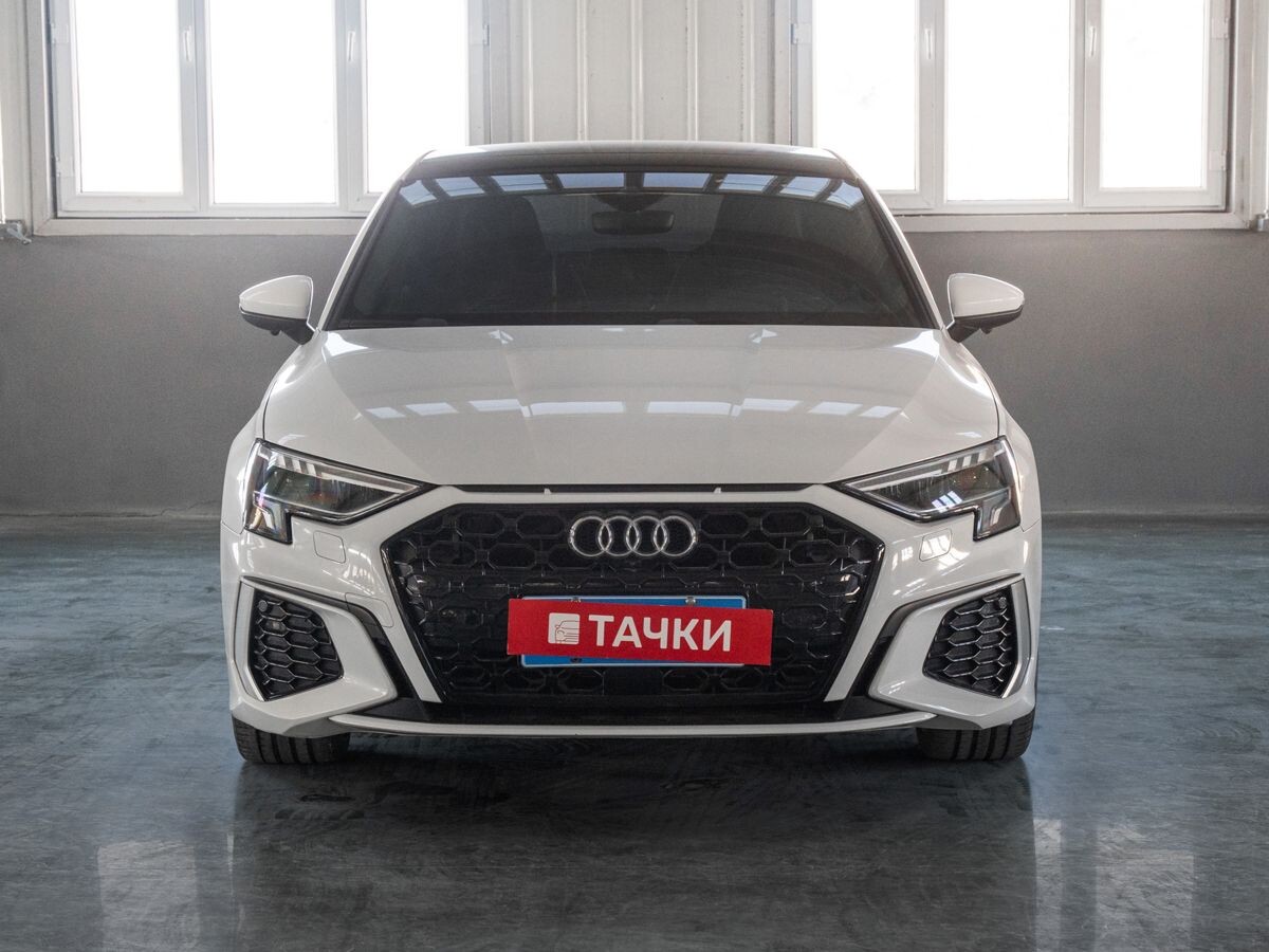 Audi A3 2021 - фото автомобиля