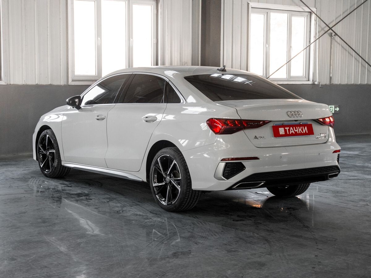 Audi A3 2021 - фото автомобиля