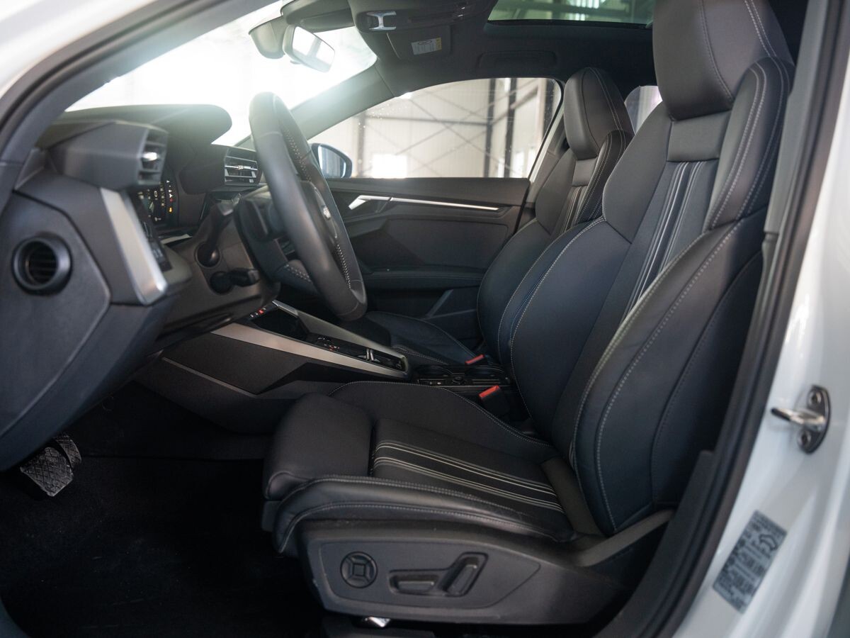 Audi A3 2021 - фото автомобиля