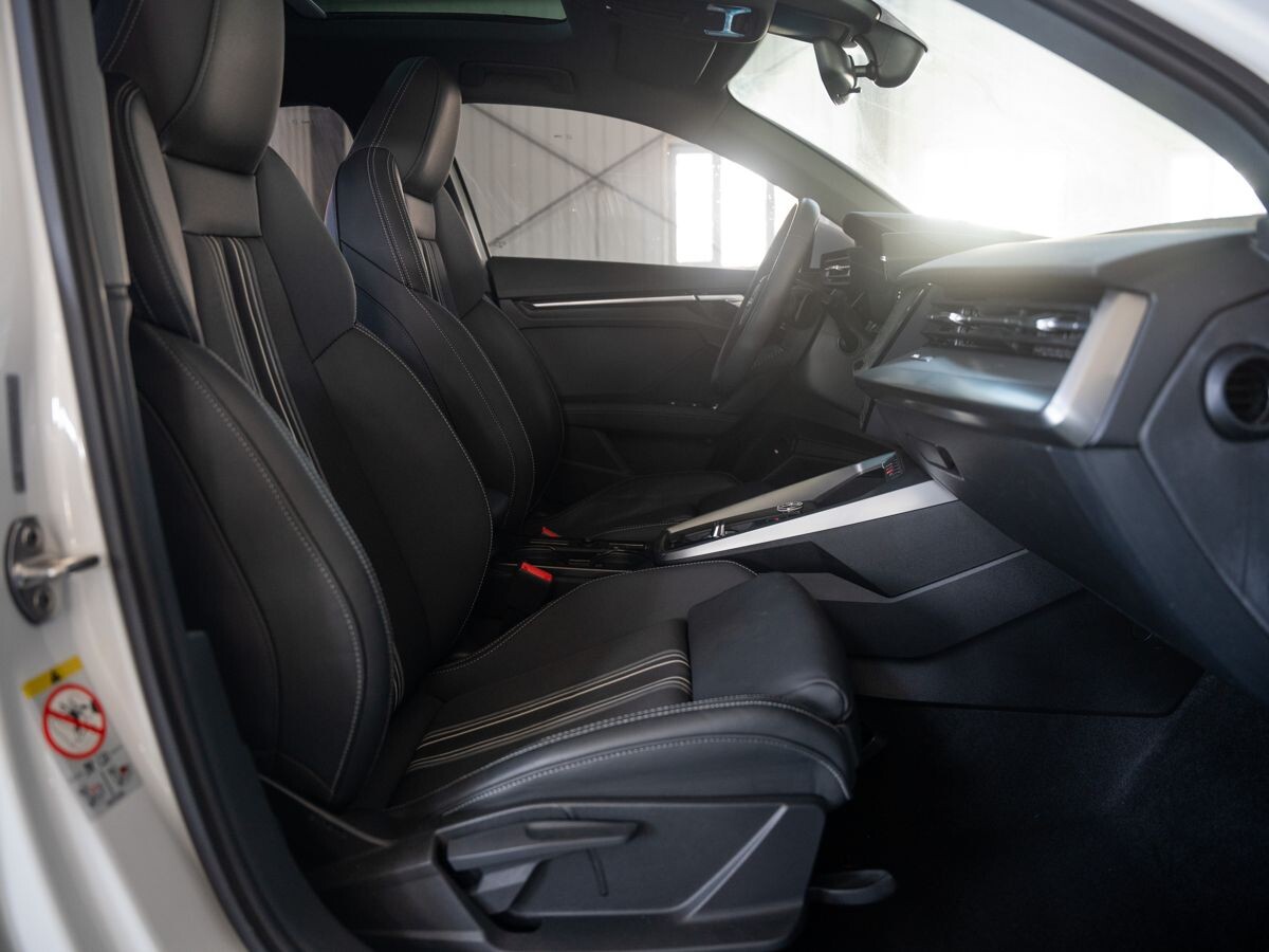 Audi A3 2021 - фото автомобиля