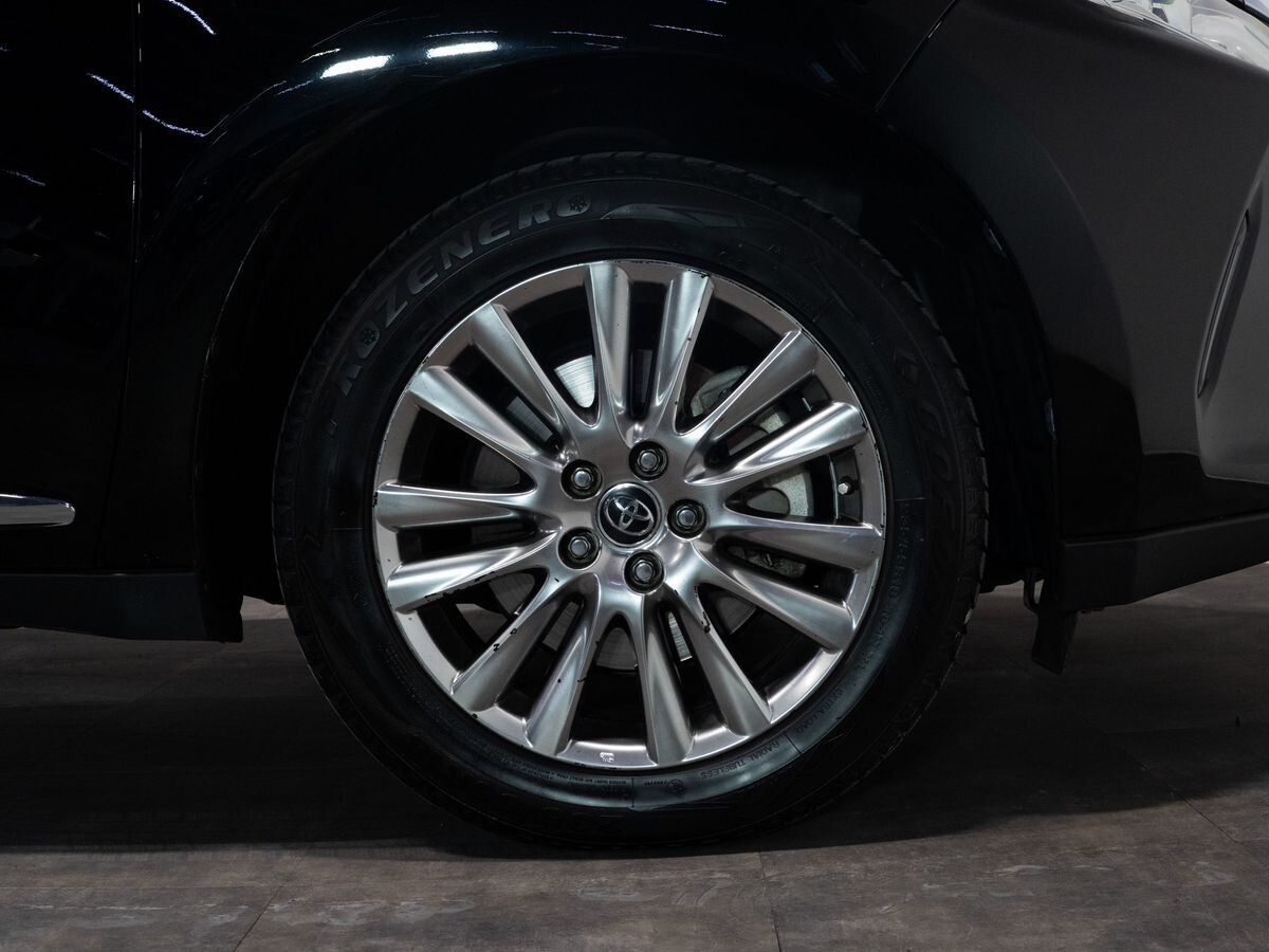 Toyota Harrier 2019 - фото автомобиля