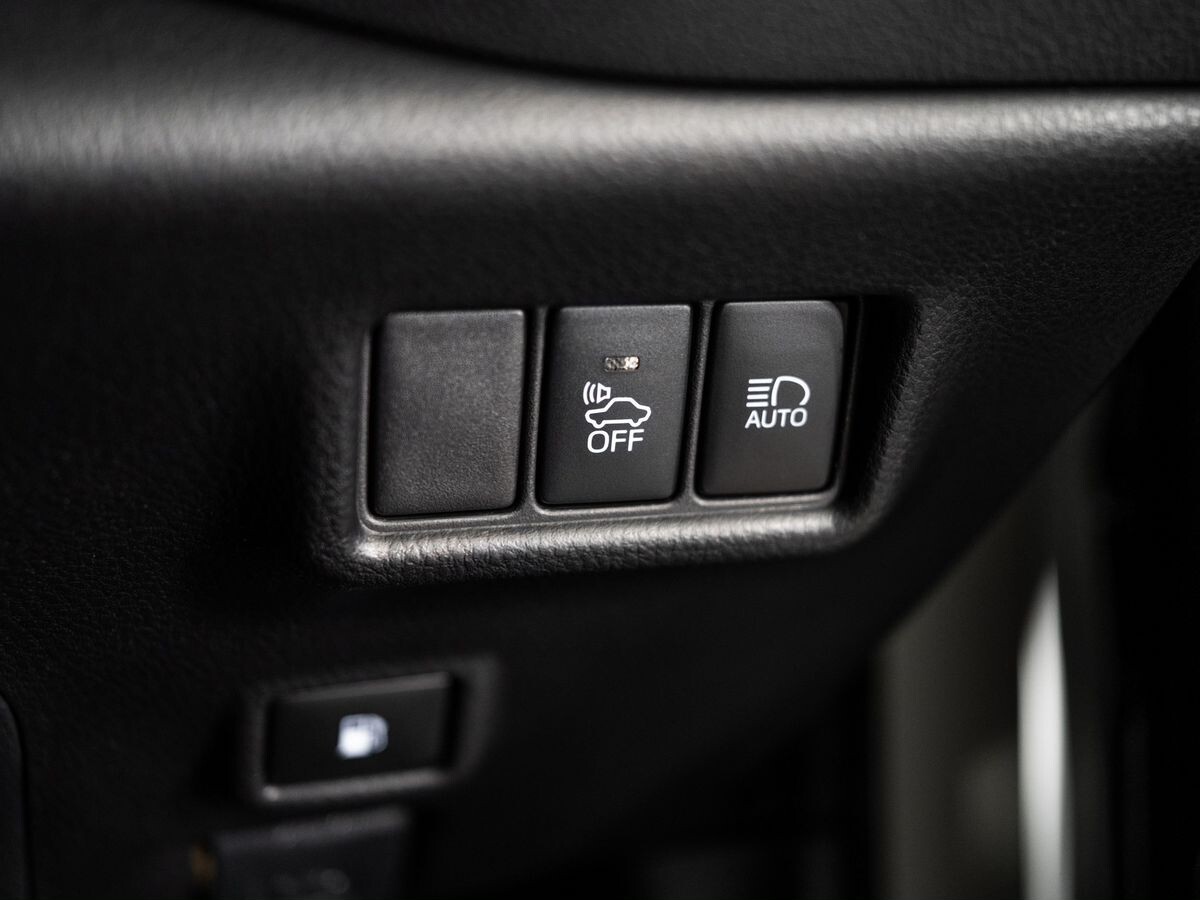 Toyota C-HR 2019 - фото автомобиля