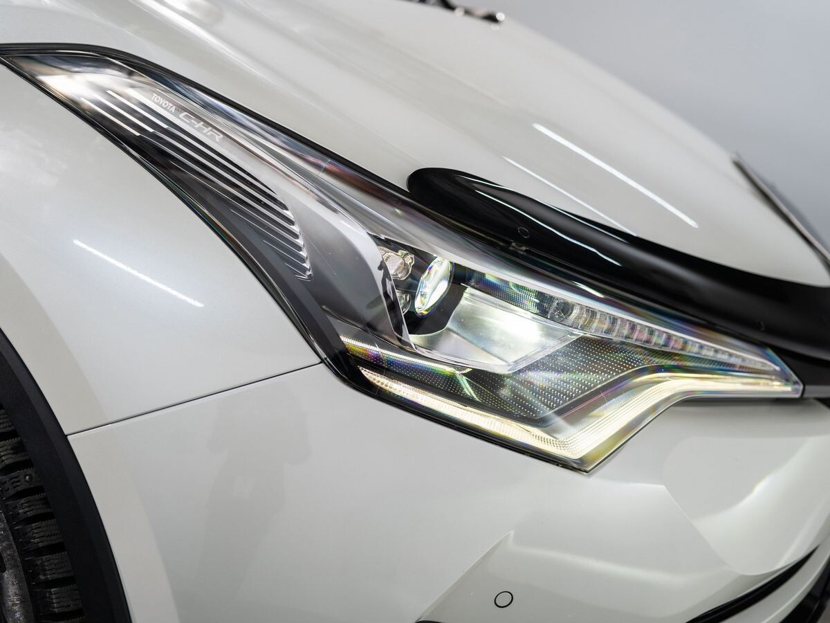 Toyota C-HR 2019 - фото автомобиля
