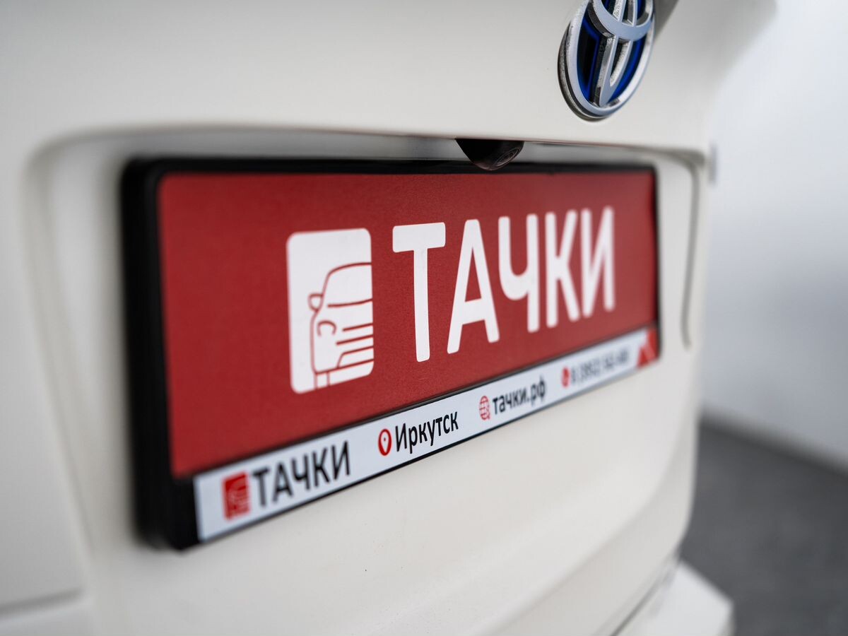 Toyota C-HR 2019 - фото автомобиля