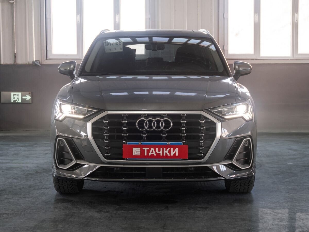 Audi Q3 2021 - фото автомобиля