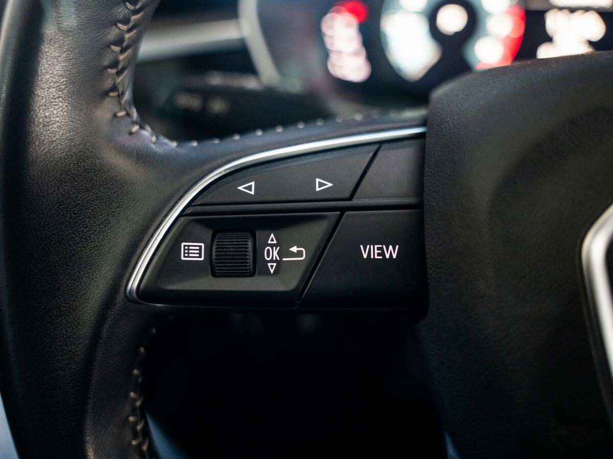 Audi Q3 2021 - фото автомобиля