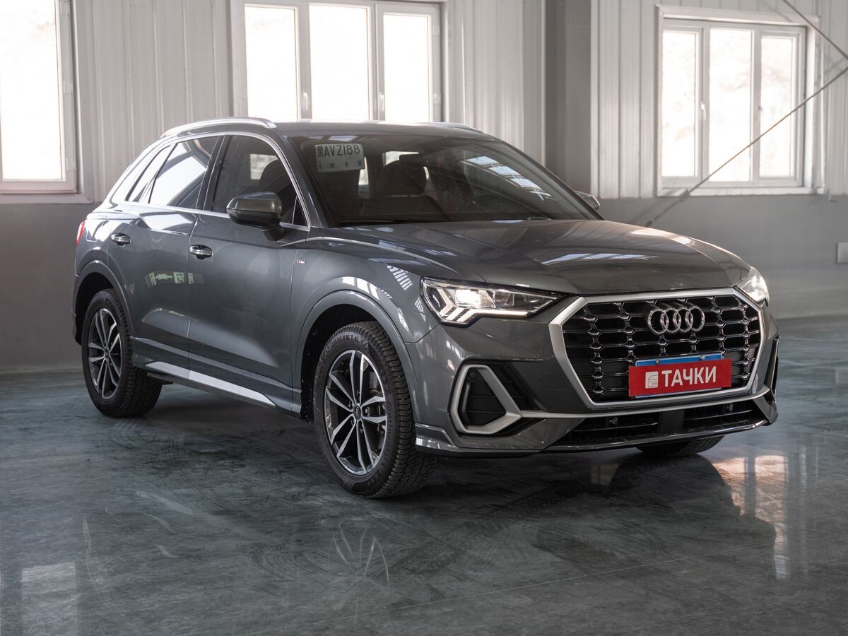 Audi Q3 2021 - фото автомобиля