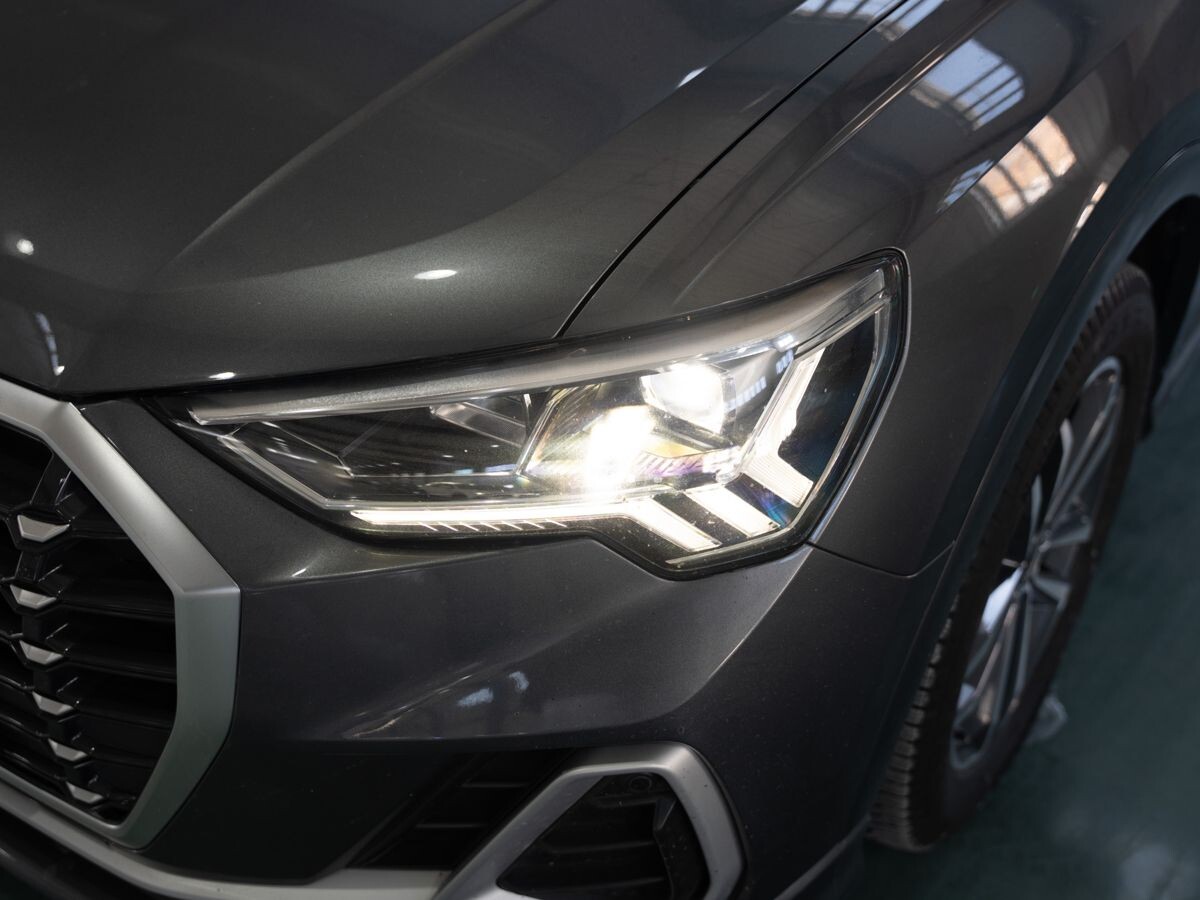 Audi Q3 2021 - фото автомобиля