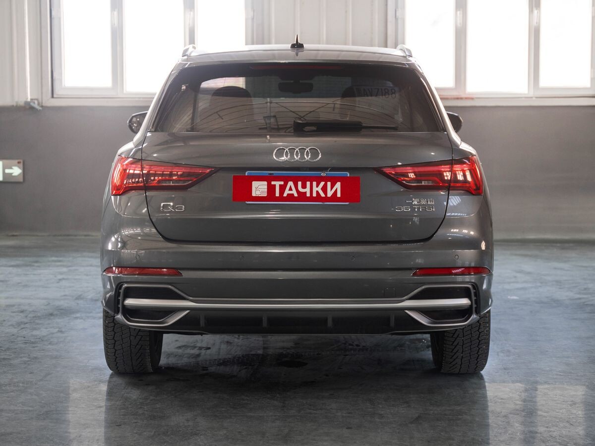 Audi Q3 2021 - фото автомобиля