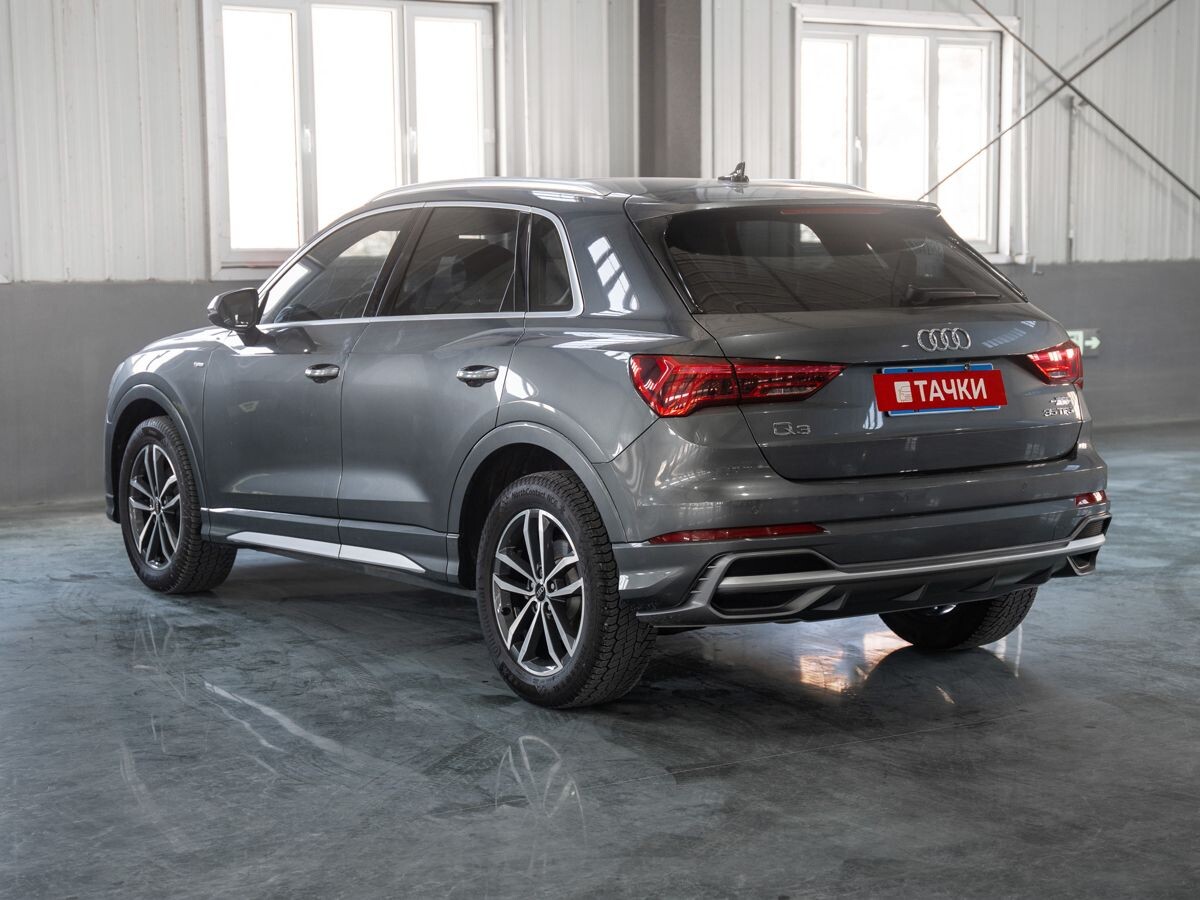 Audi Q3 2021 - фото автомобиля