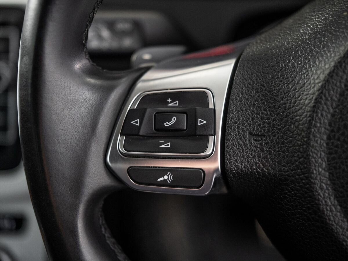 Volkswagen Passat 2014 - фото автомобиля