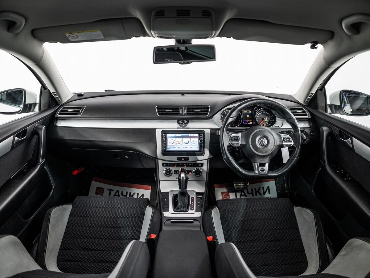 Volkswagen Passat 2014 - фото автомобиля