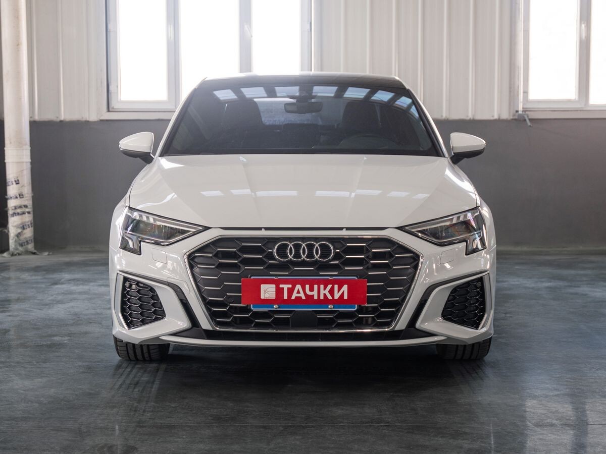 Audi A3 2021 - фото автомобиля