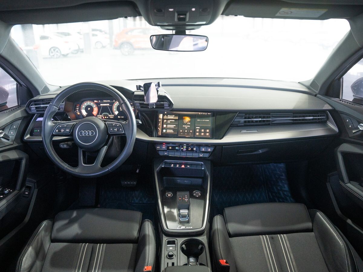 Audi A3 2021 - фото автомобиля