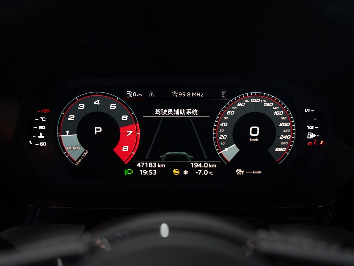 Audi A3 2021 - фото автомобиля