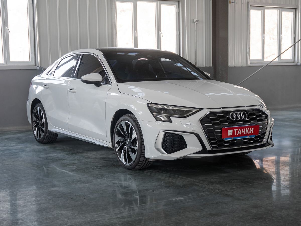 Audi A3 2021 - фото автомобиля