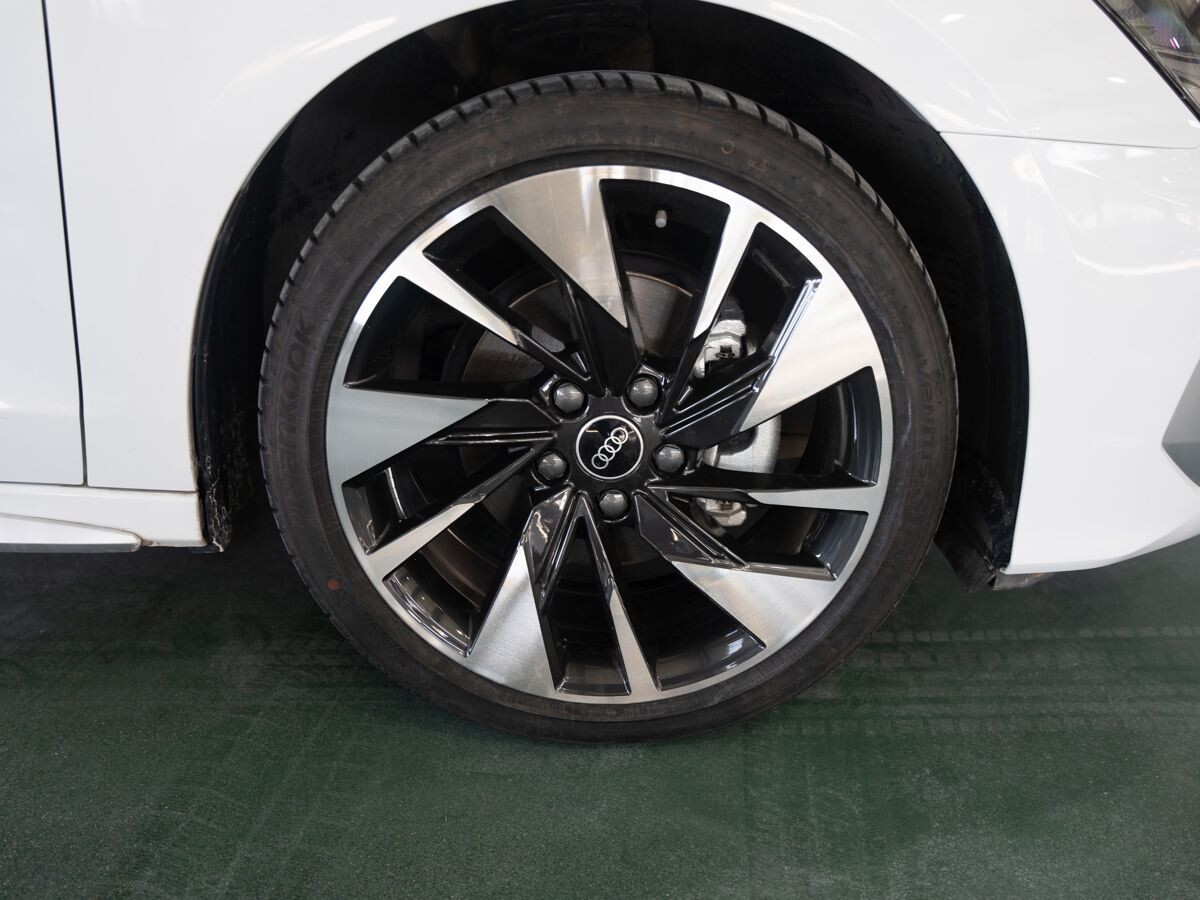 Audi A3 2021 - фото автомобиля