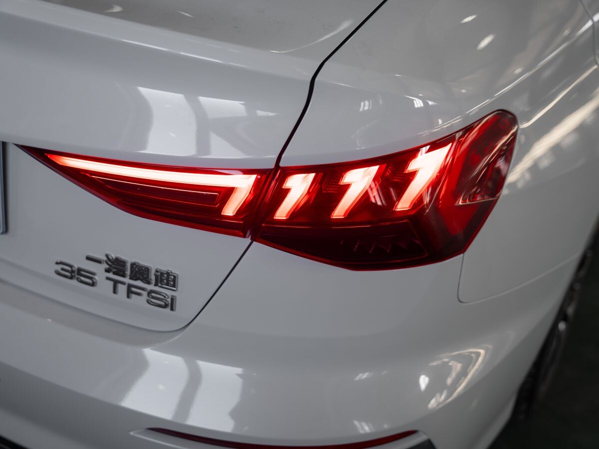 Audi A3 2021 - фото автомобиля