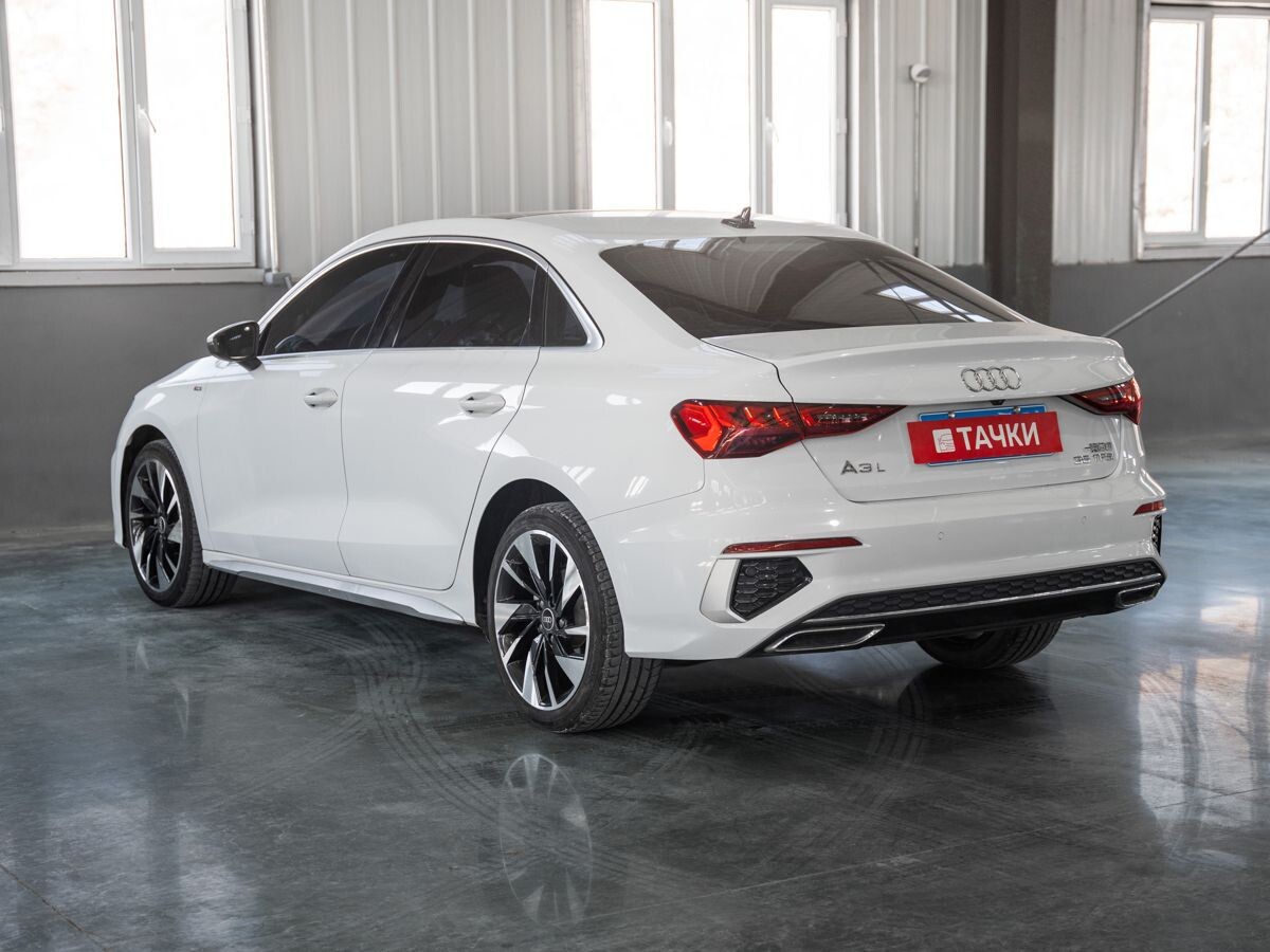 Audi A3 2021 - фото автомобиля