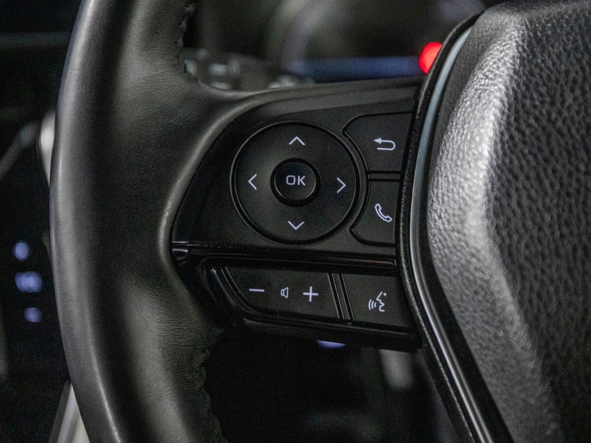 Toyota Harrier 2021 - фото автомобиля