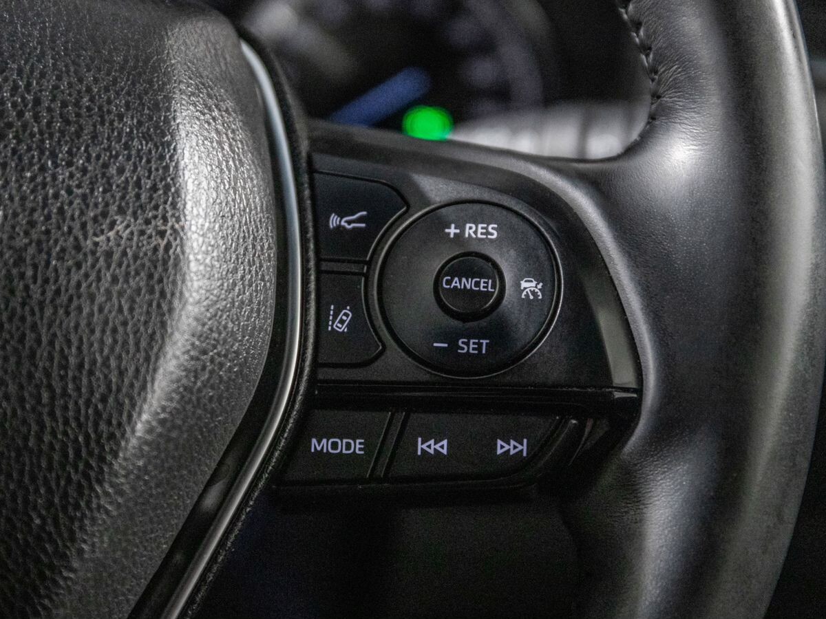 Toyota Harrier 2021 - фото автомобиля