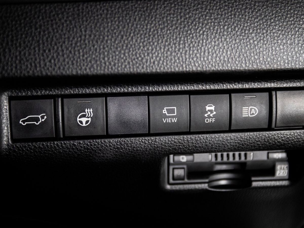 Toyota Harrier 2021 - фото автомобиля