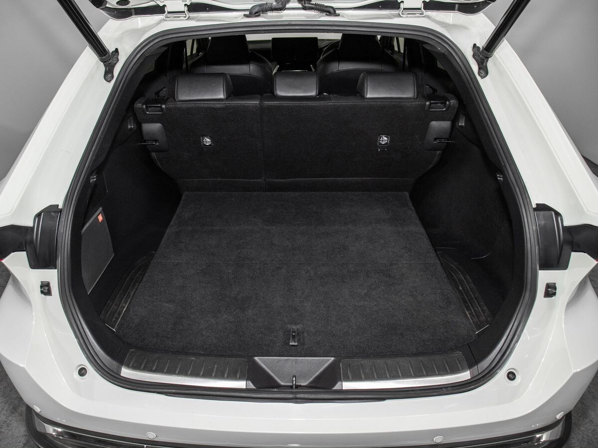 Toyota Harrier 2021 - фото автомобиля