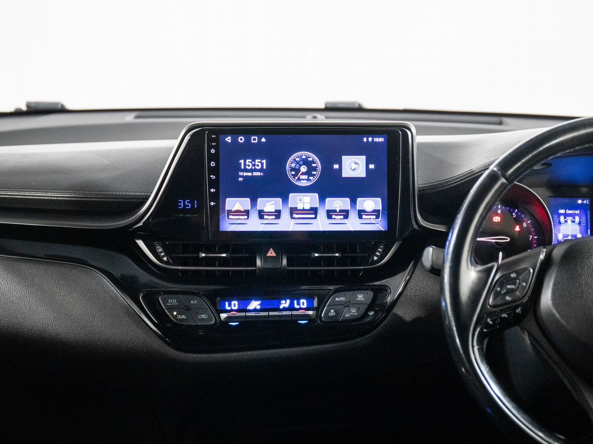 Toyota C-HR 2017 - фото автомобиля