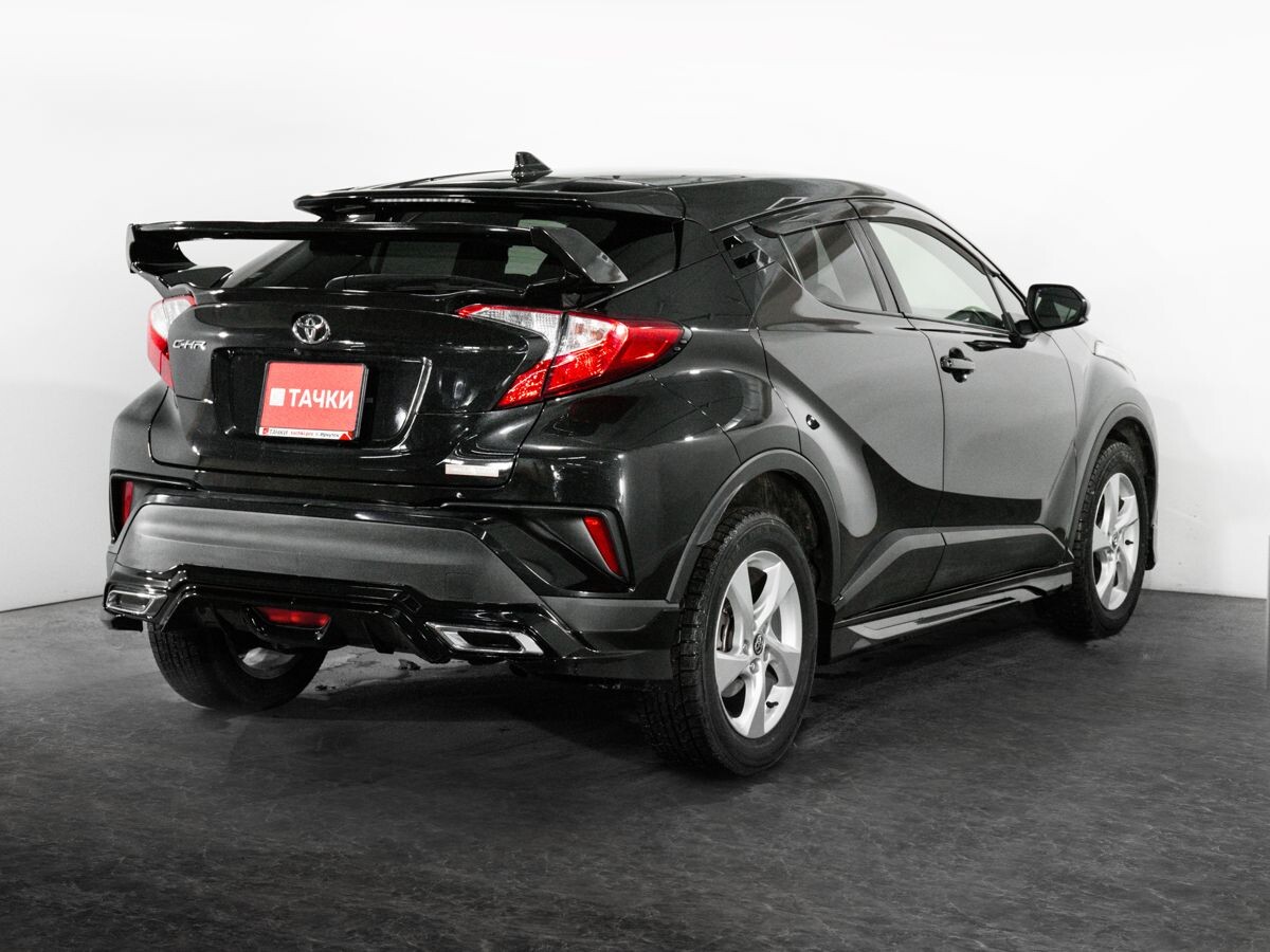 Toyota C-HR 2017 - фото автомобиля