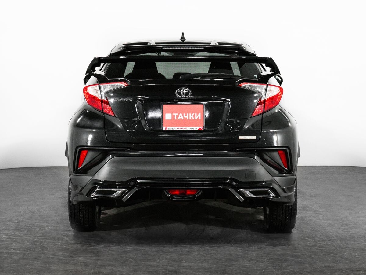 Toyota C-HR 2017 - фото автомобиля
