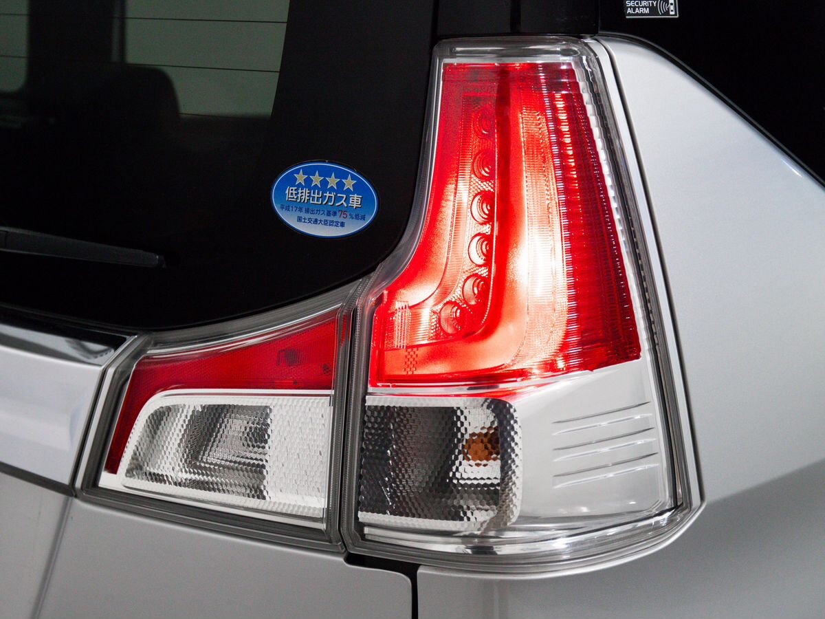 Suzuki Solio 2018 - фото автомобиля