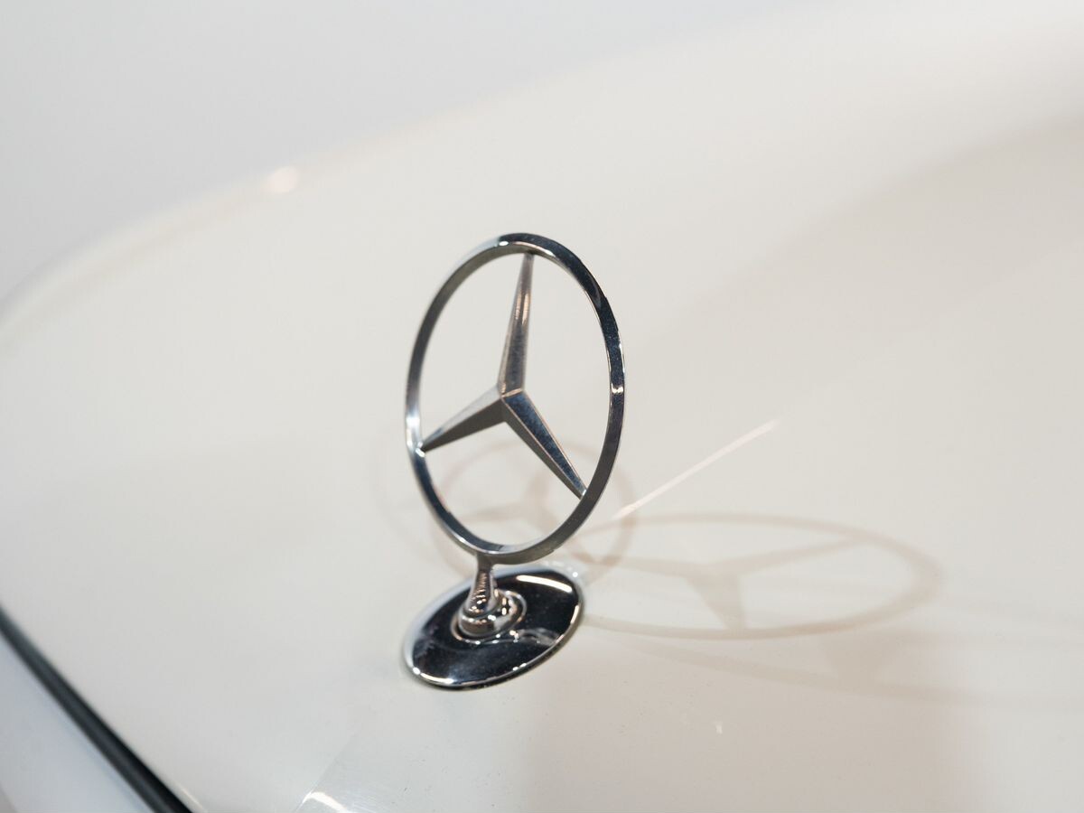 Mercedes-Benz E-Класс 2011 - фото автомобиля