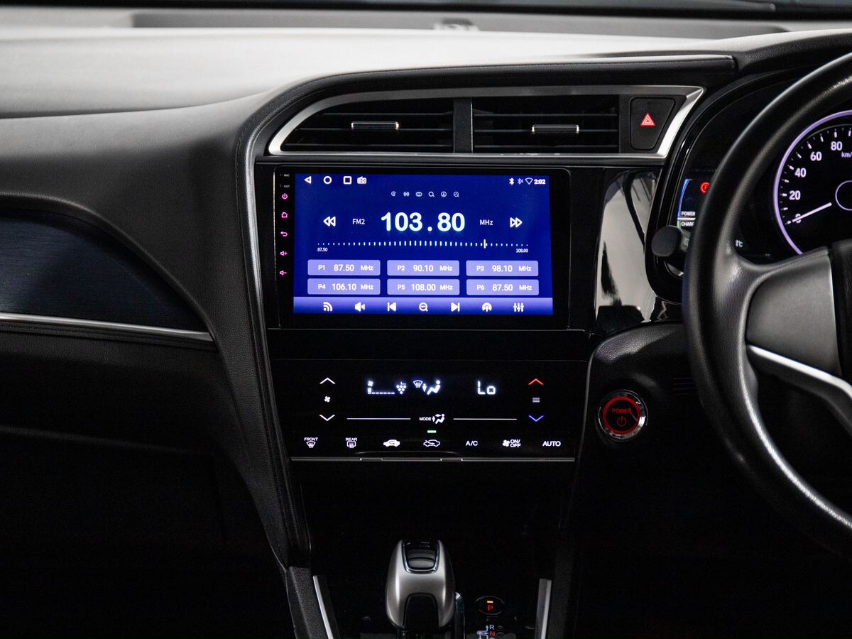 Honda Shuttle 2018 - фото автомобиля