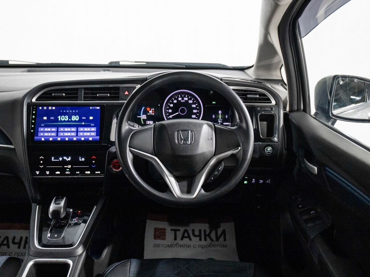 Honda Shuttle 2018 - фото автомобиля