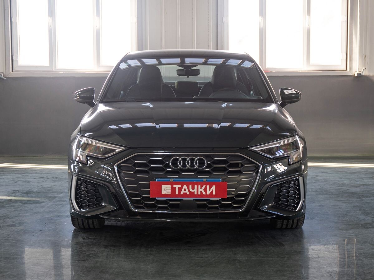 Audi A3 2021 - фото автомобиля