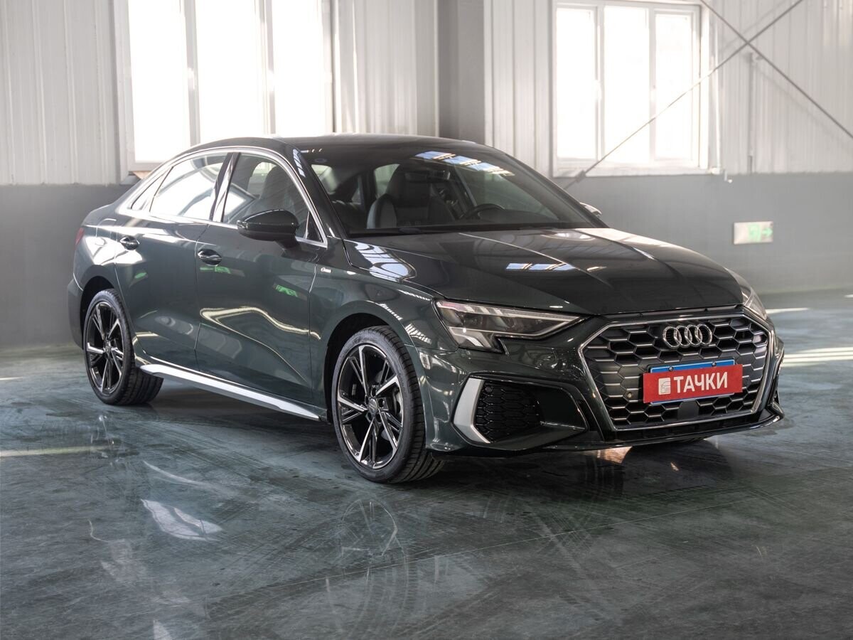 Audi A3 2021 - фото автомобиля