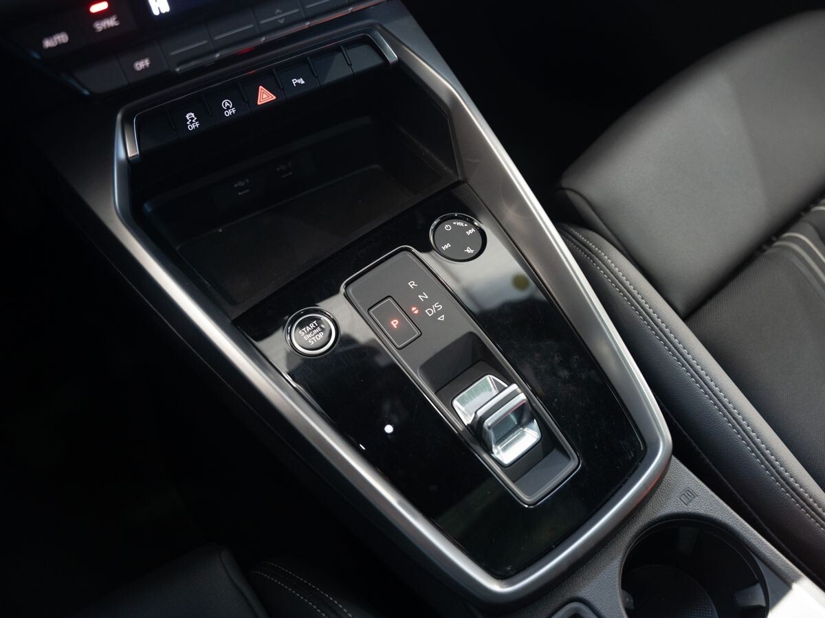 Audi A3 2021 - фото автомобиля